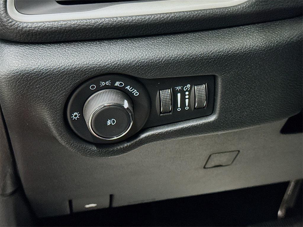 new 2025 Chrysler Pacifica car, priced at $46,900