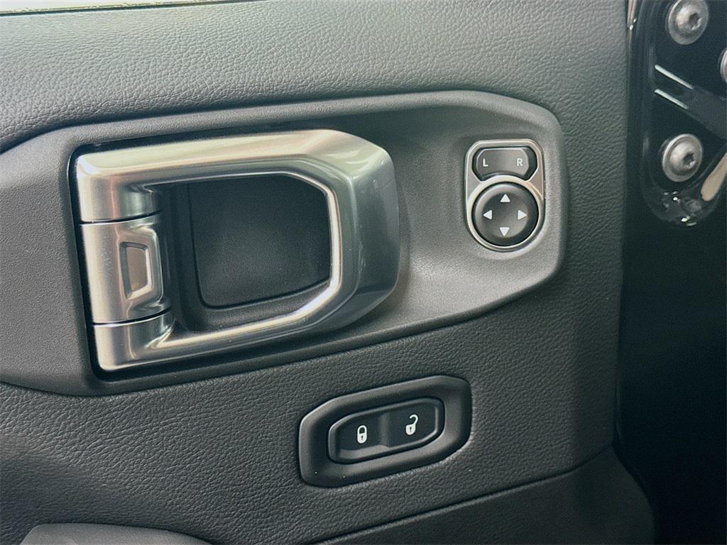 new 2025 Jeep Wrangler car, priced at $58,405