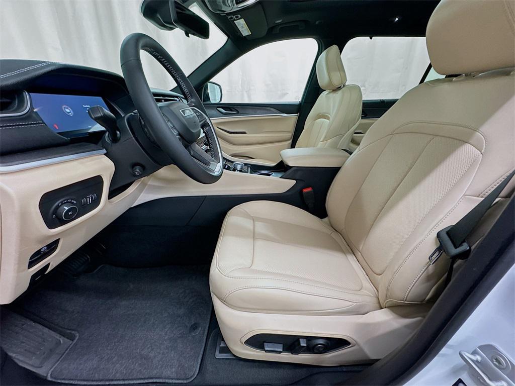 new 2025 Jeep Grand Cherokee L car, priced at $55,840