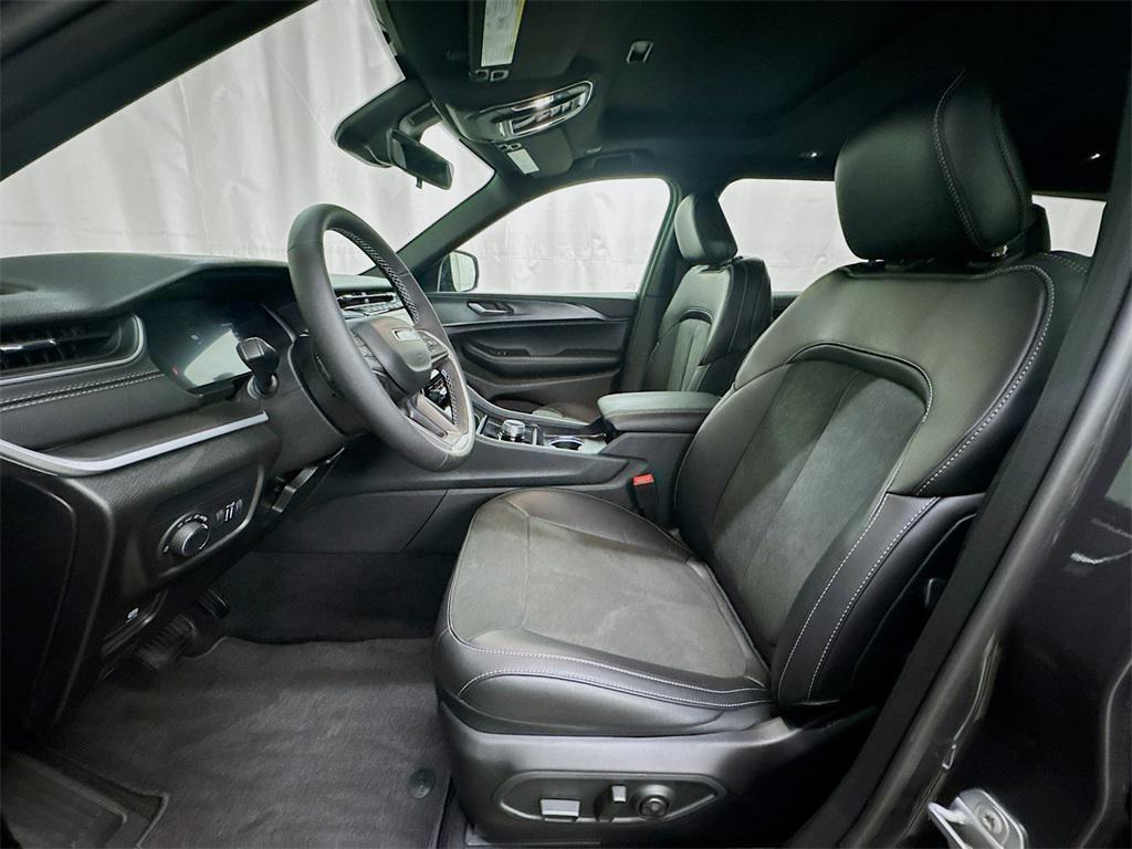 new 2025 Jeep Grand Cherokee L car, priced at $47,938