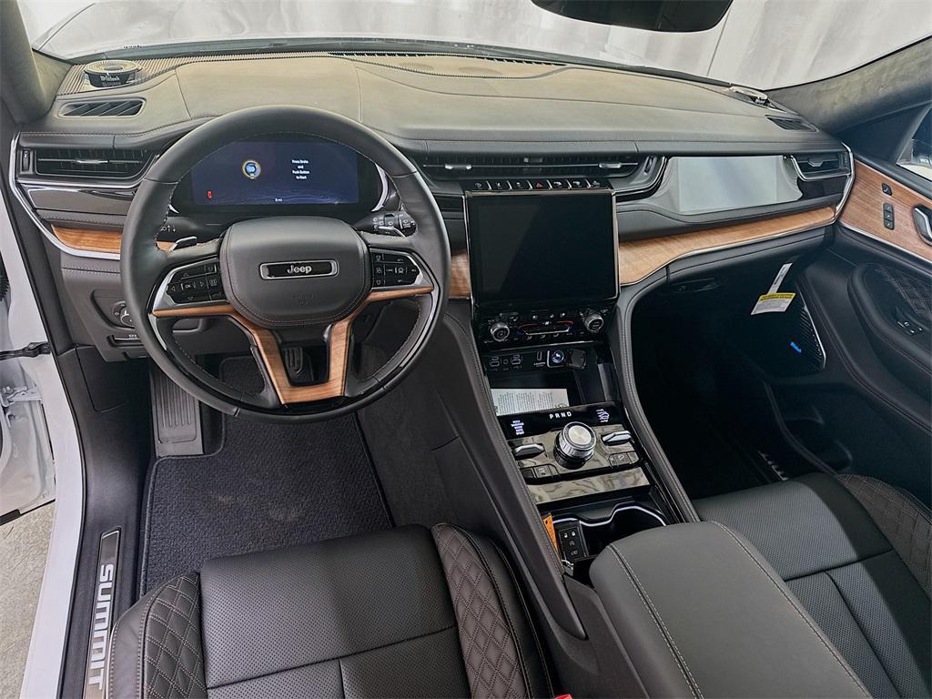 new 2025 Jeep Grand Cherokee L car, priced at $64,900