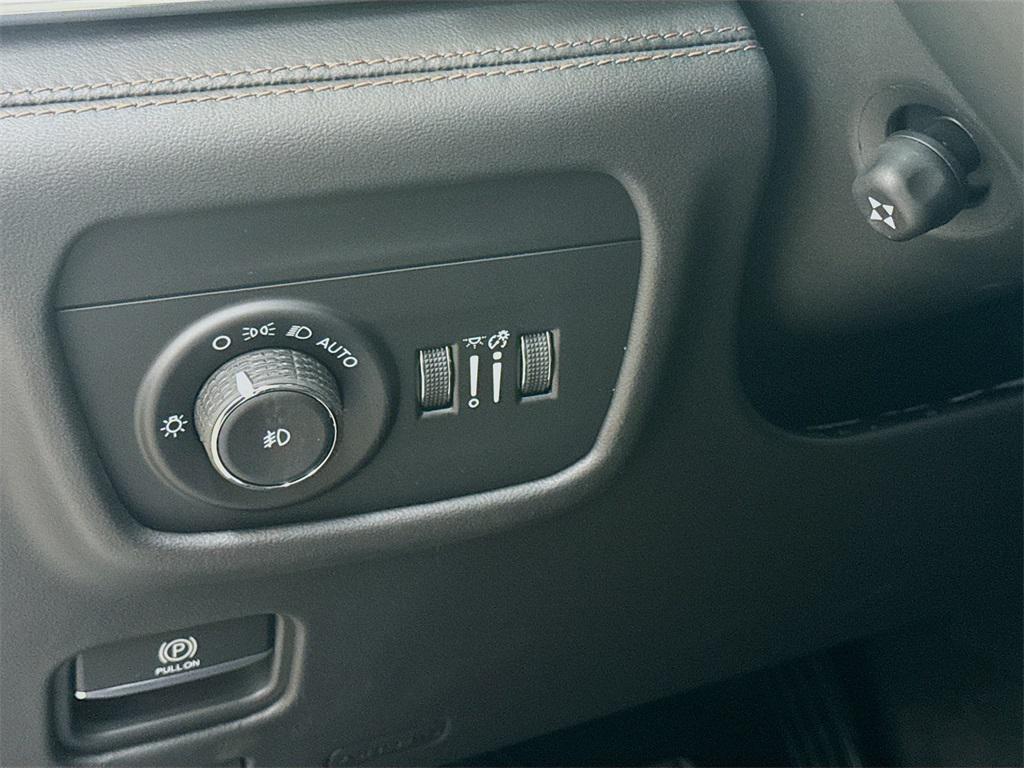 new 2025 Jeep Grand Cherokee L car, priced at $64,900