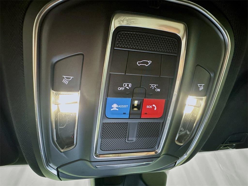 new 2025 Jeep Grand Cherokee L car, priced at $49,097