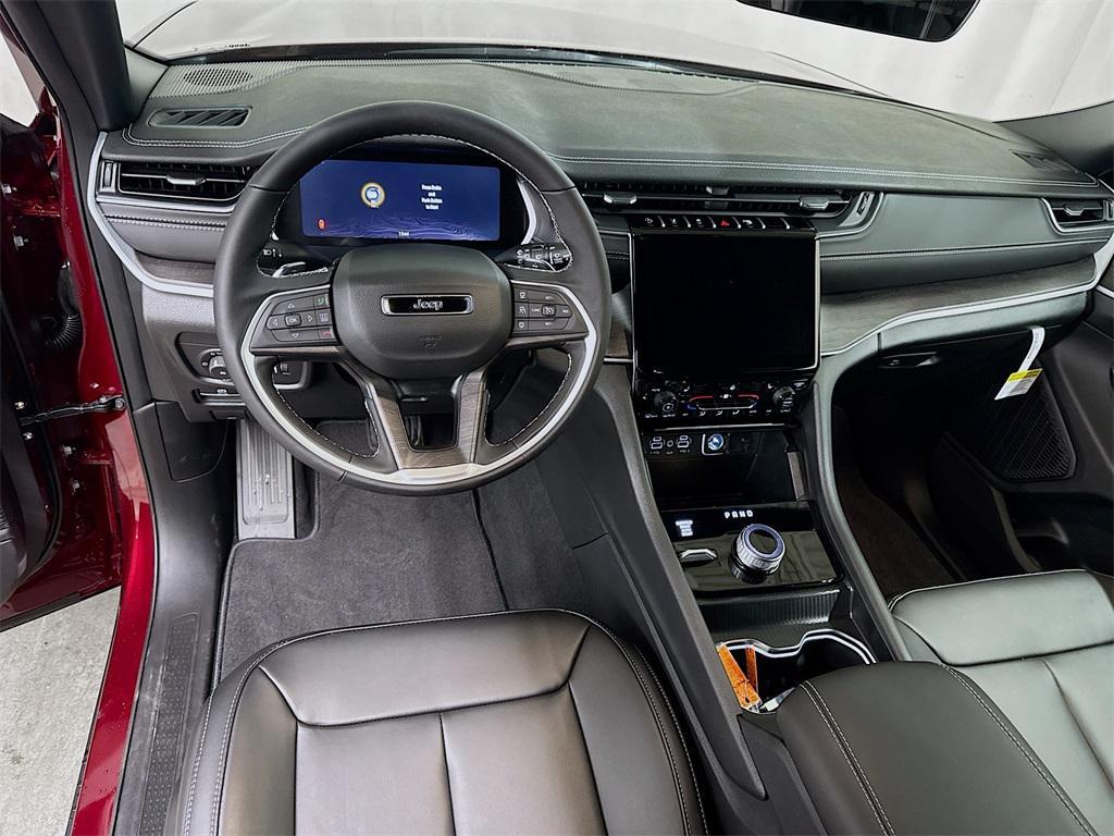 new 2025 Jeep Grand Cherokee L car, priced at $49,097