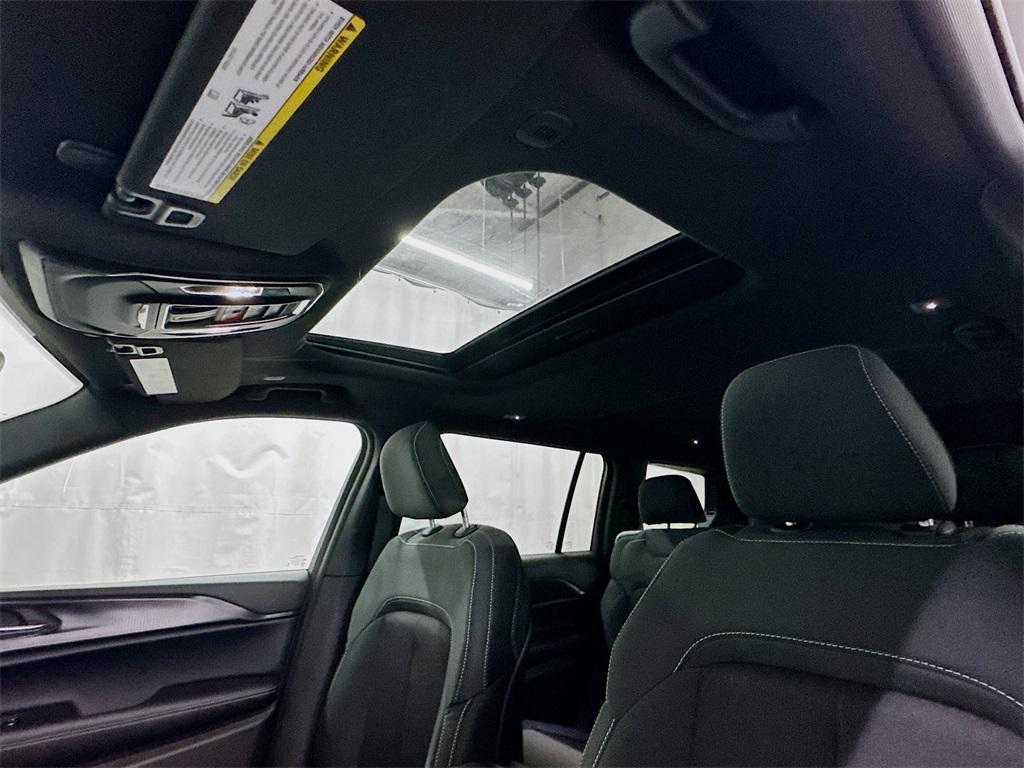 new 2025 Jeep Grand Cherokee L car, priced at $46,086