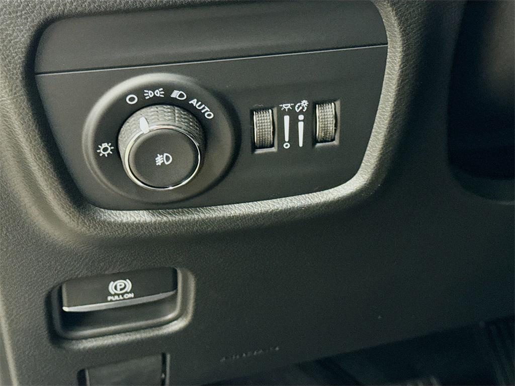 new 2025 Jeep Grand Cherokee L car, priced at $57,900