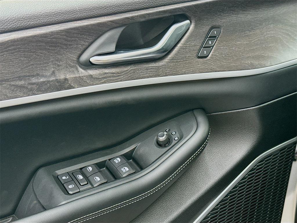 new 2025 Jeep Grand Cherokee L car, priced at $57,900