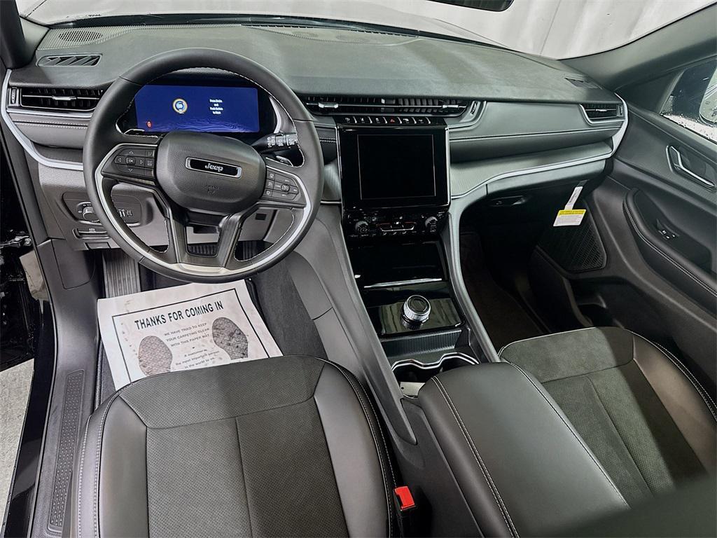 new 2025 Jeep Grand Cherokee L car, priced at $47,900