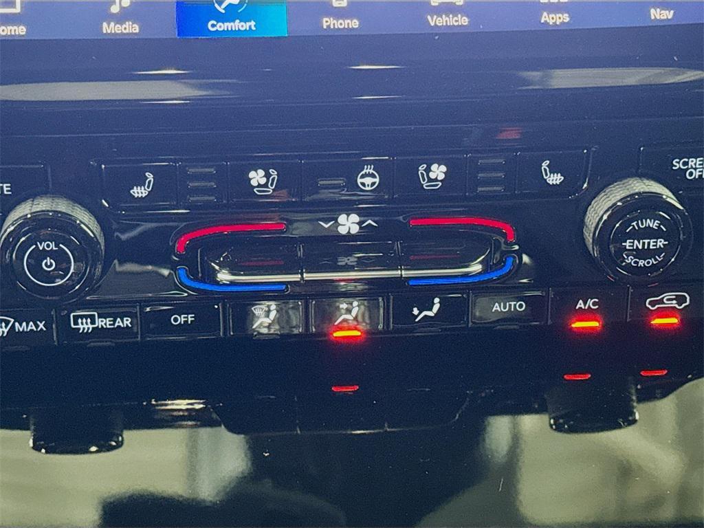 new 2025 Jeep Grand Cherokee L car, priced at $64,900