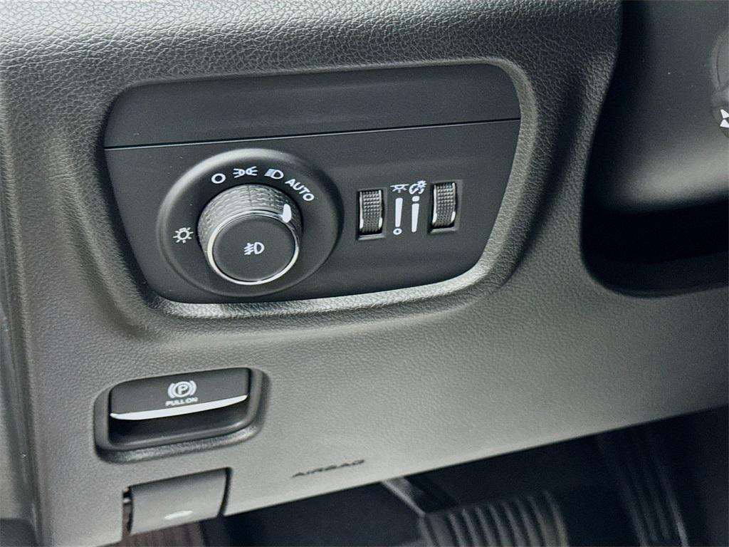 new 2025 Jeep Grand Cherokee L car, priced at $56,000