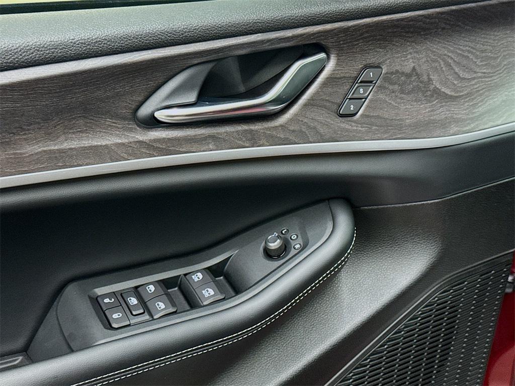 new 2025 Jeep Grand Cherokee L car, priced at $56,000