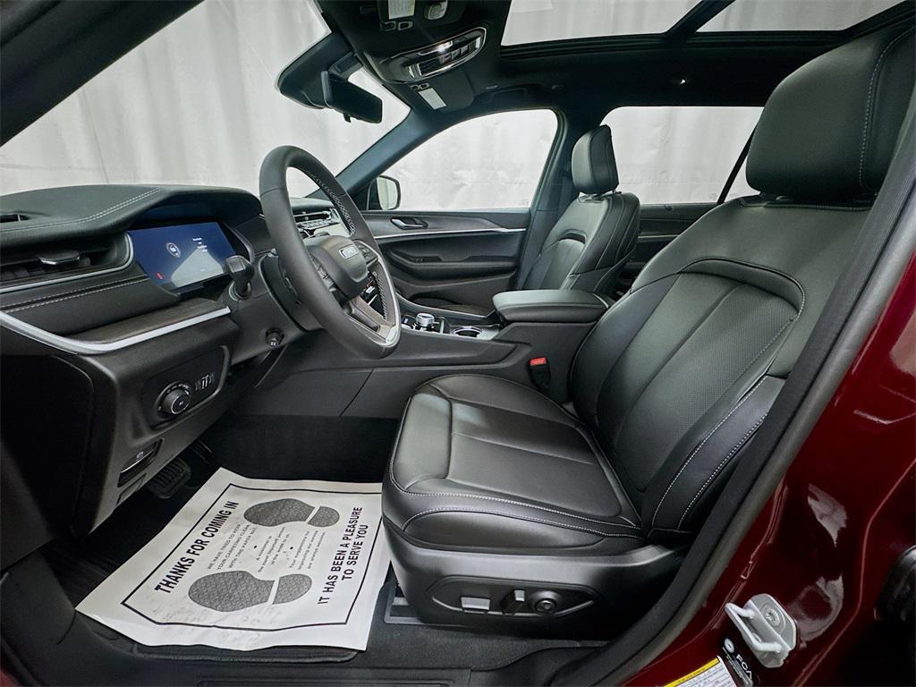 new 2025 Jeep Grand Cherokee L car, priced at $56,000