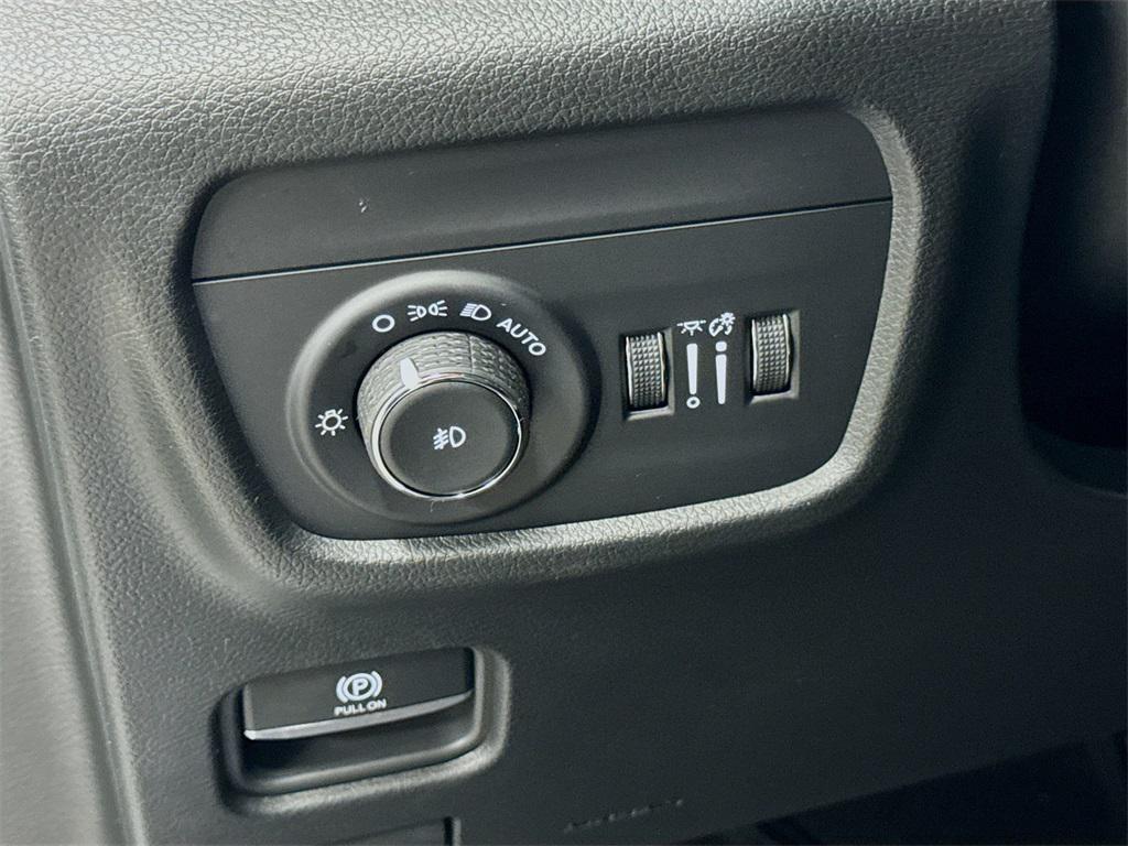 new 2025 Jeep Grand Cherokee L car, priced at $56,900