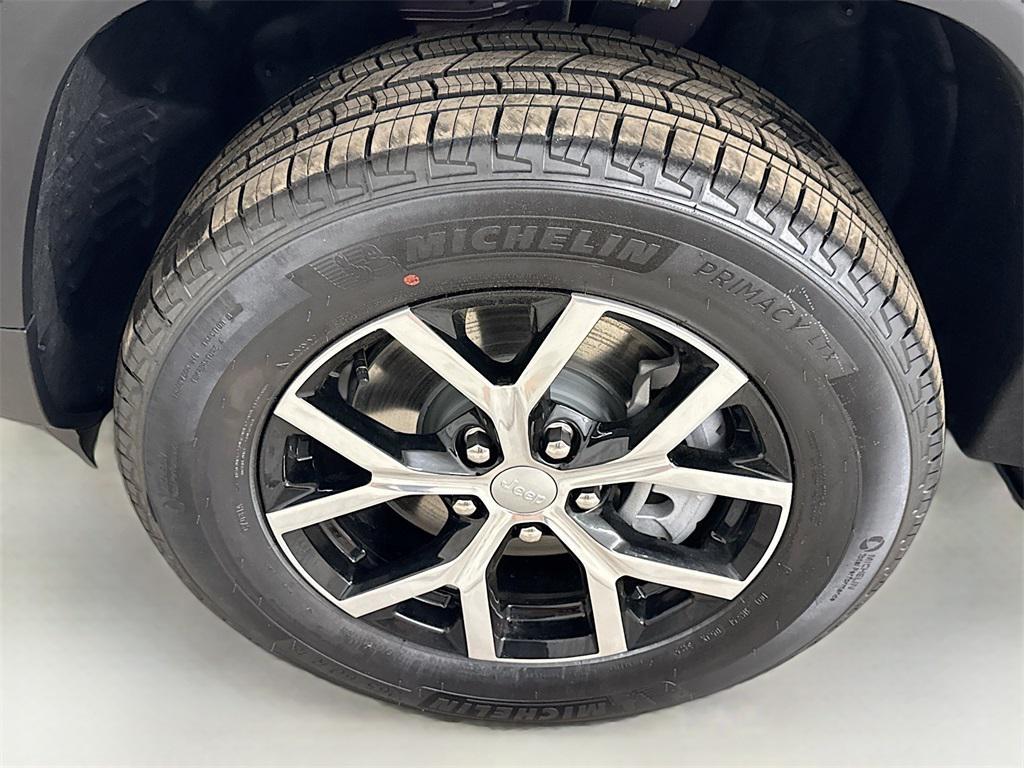 new 2025 Jeep Grand Cherokee L car, priced at $54,083