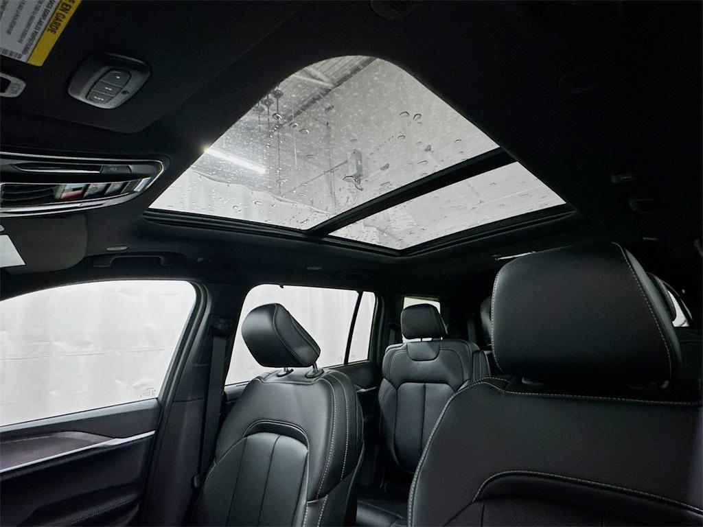 new 2025 Jeep Grand Cherokee L car, priced at $54,083