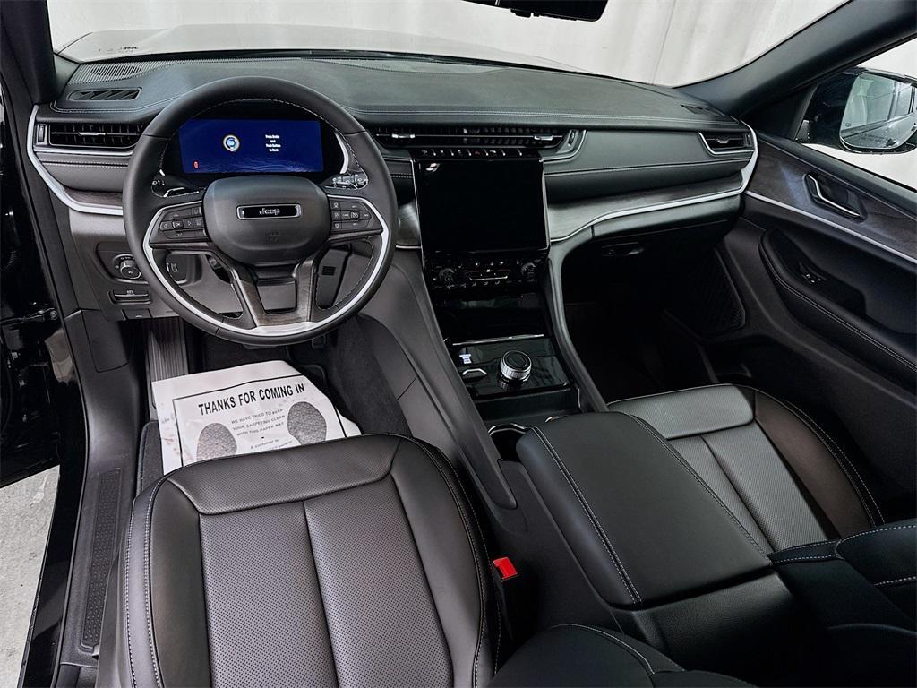 new 2025 Jeep Grand Cherokee car, priced at $55,486