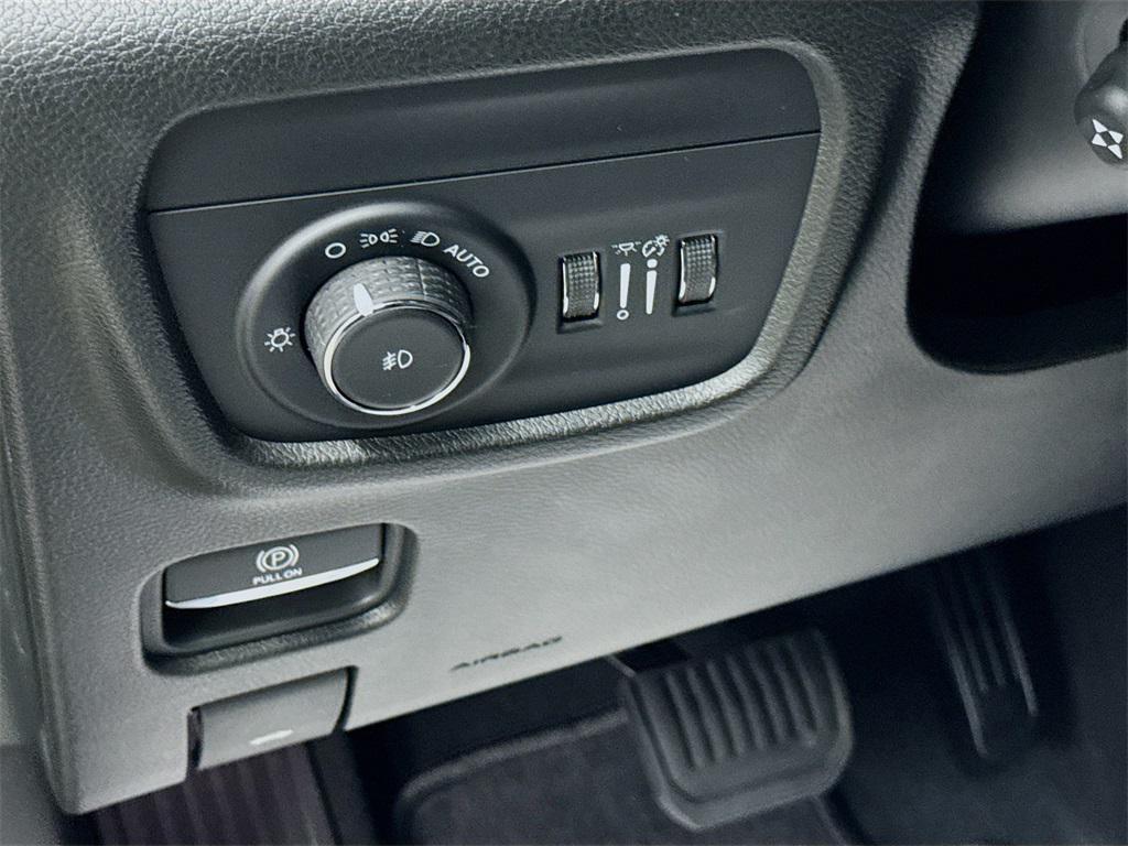 new 2025 Jeep Grand Cherokee car, priced at $55,486