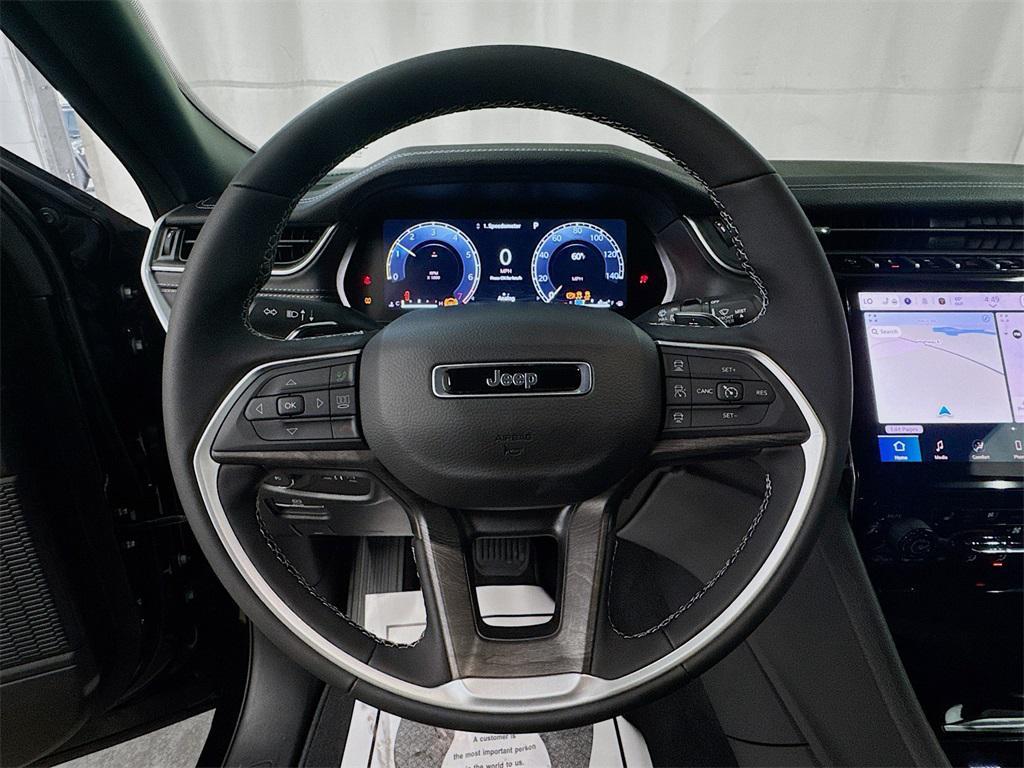 new 2025 Jeep Grand Cherokee car, priced at $55,486