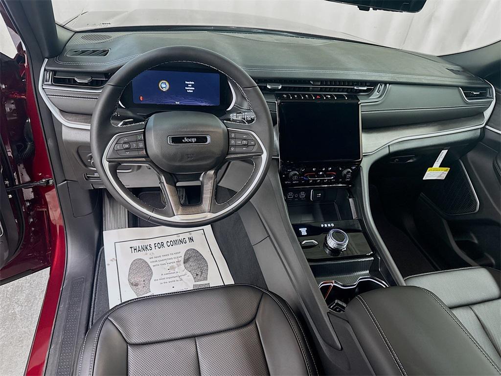 new 2025 Jeep Grand Cherokee L car, priced at $54,900