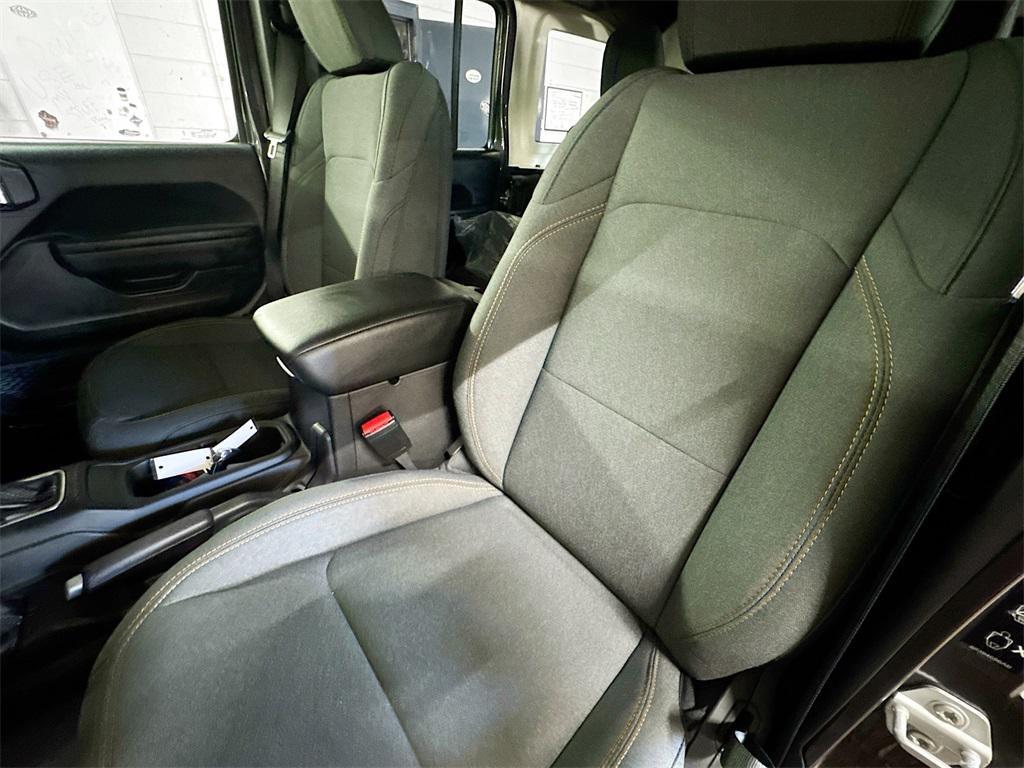 new 2025 Jeep Wrangler car, priced at $51,560