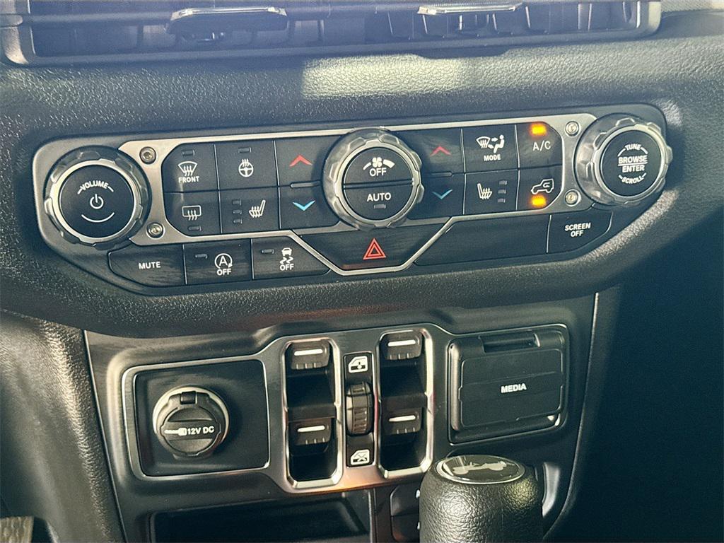 new 2025 Jeep Wrangler car, priced at $51,560