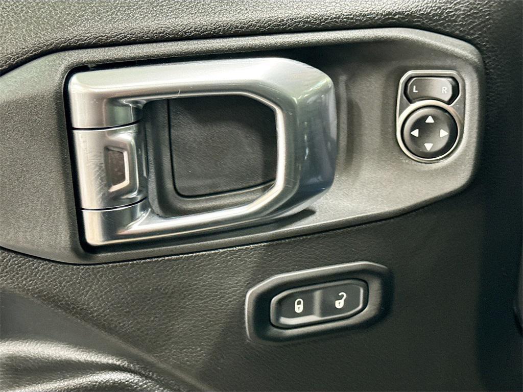 new 2025 Jeep Wrangler car, priced at $51,560