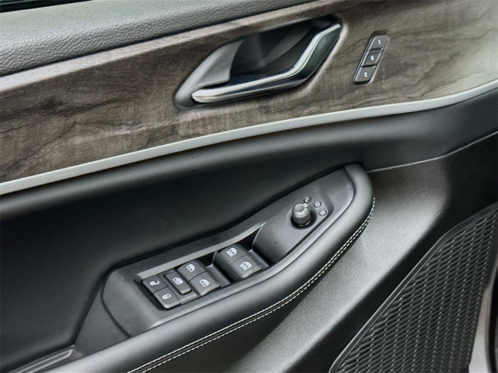 new 2025 Jeep Grand Cherokee L car, priced at $49,097