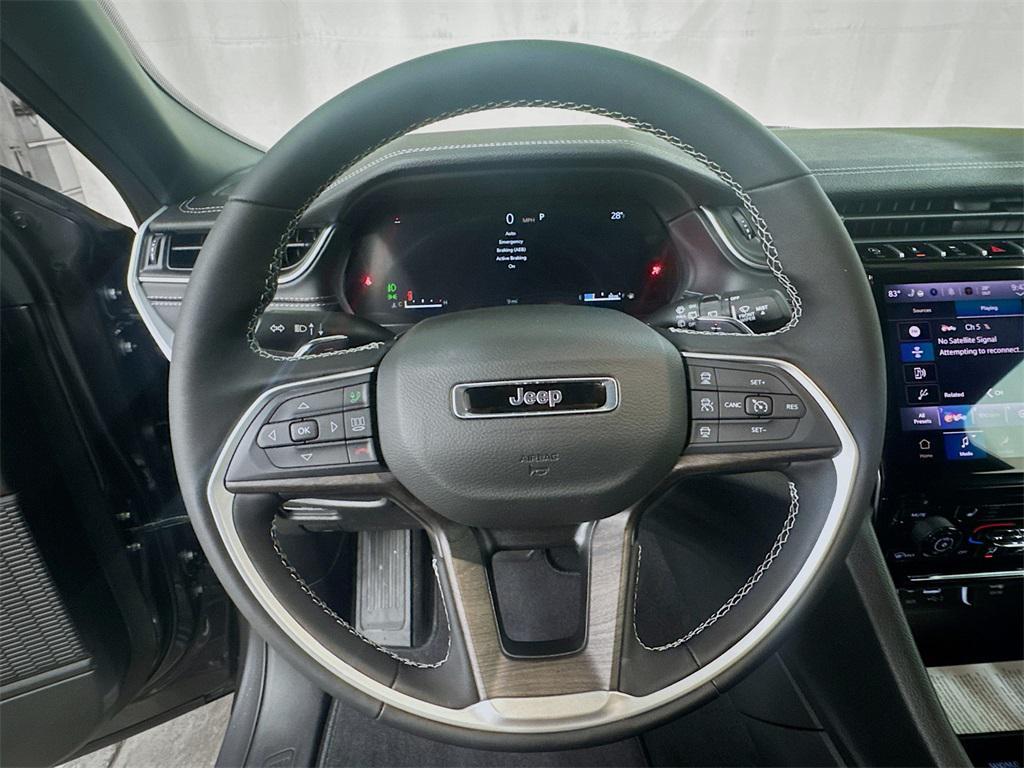 new 2025 Jeep Grand Cherokee L car, priced at $49,097