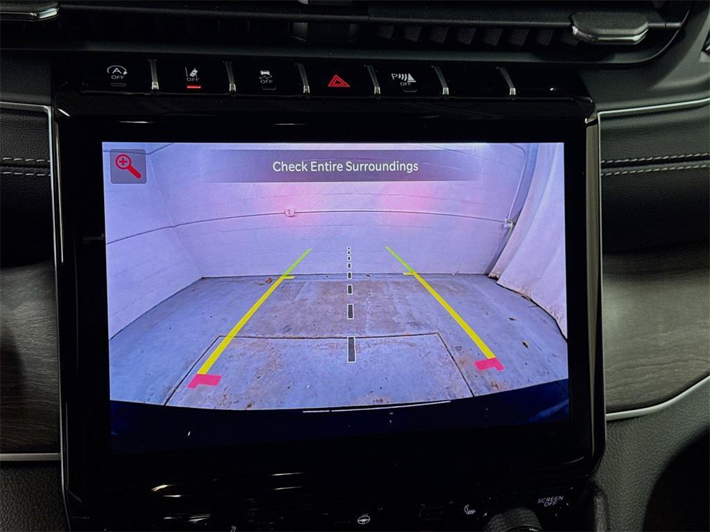 new 2025 Jeep Grand Cherokee L car, priced at $49,097