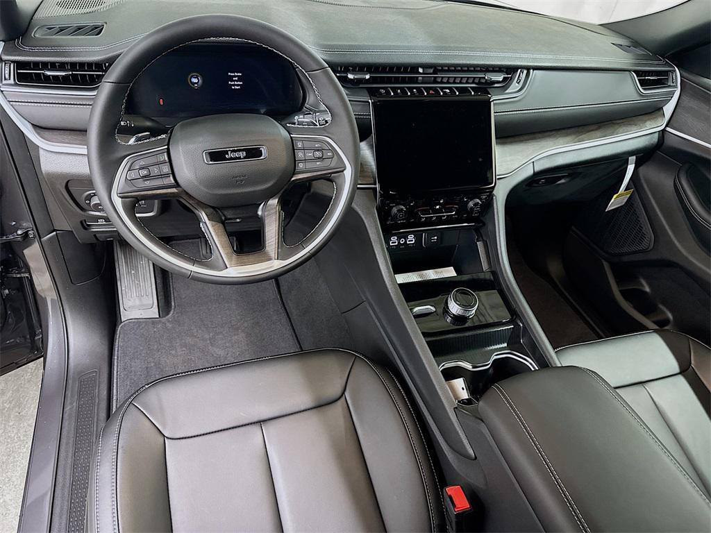 new 2025 Jeep Grand Cherokee L car, priced at $49,097