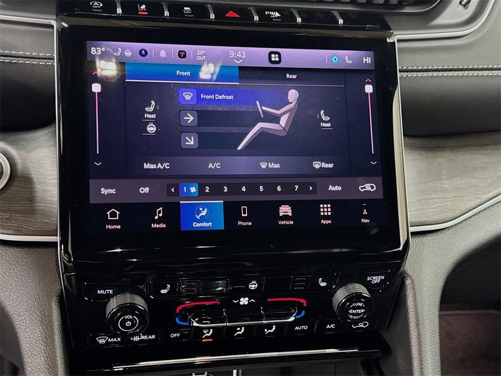 new 2025 Jeep Grand Cherokee L car, priced at $49,097