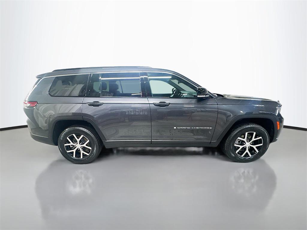 new 2025 Jeep Grand Cherokee L car, priced at $49,097