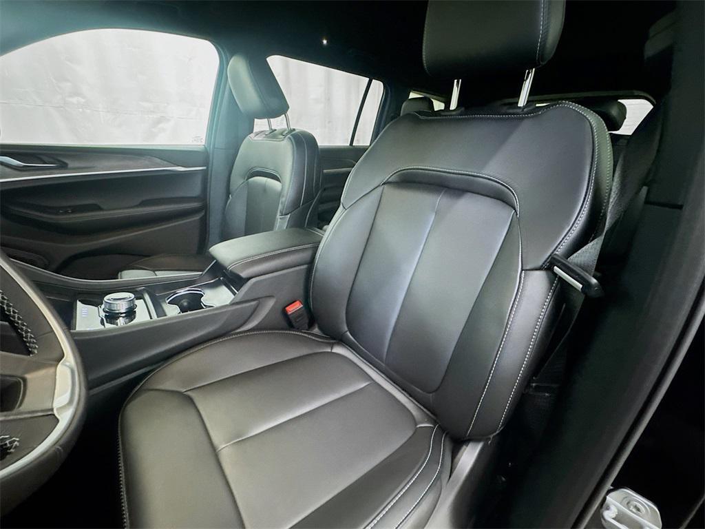 new 2025 Jeep Grand Cherokee L car, priced at $49,000