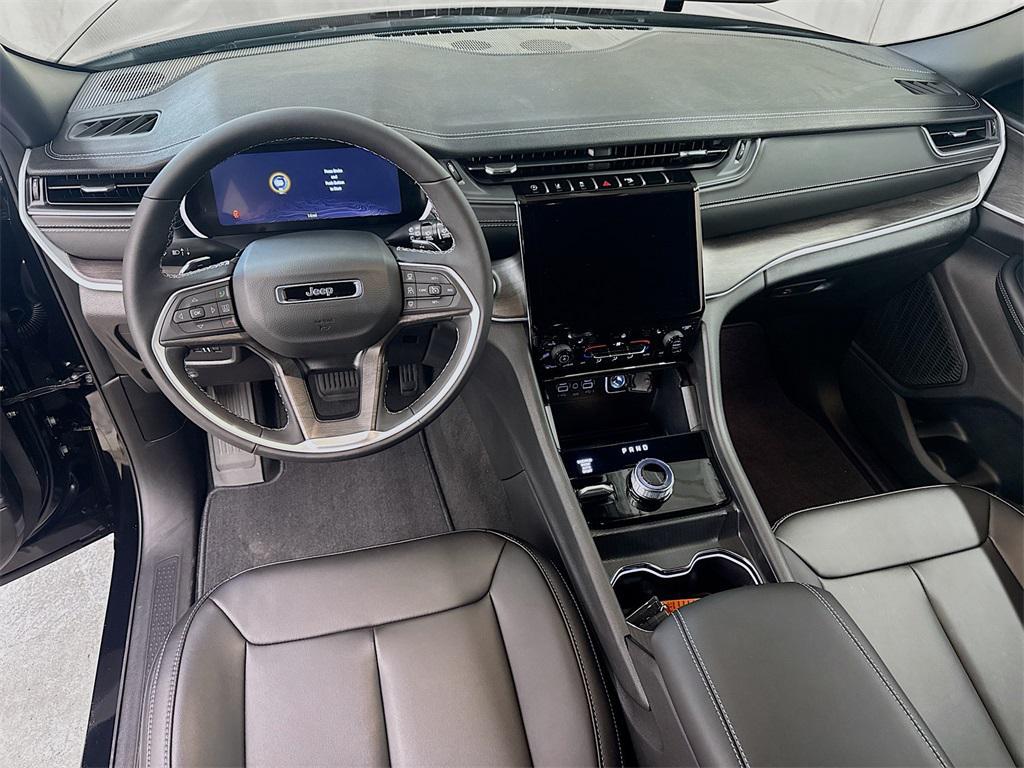 new 2025 Jeep Grand Cherokee L car, priced at $49,000