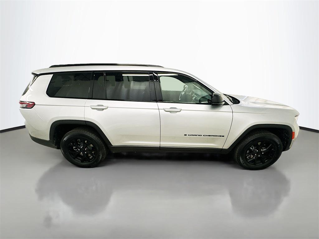 new 2025 Jeep Grand Cherokee L car, priced at $46,900