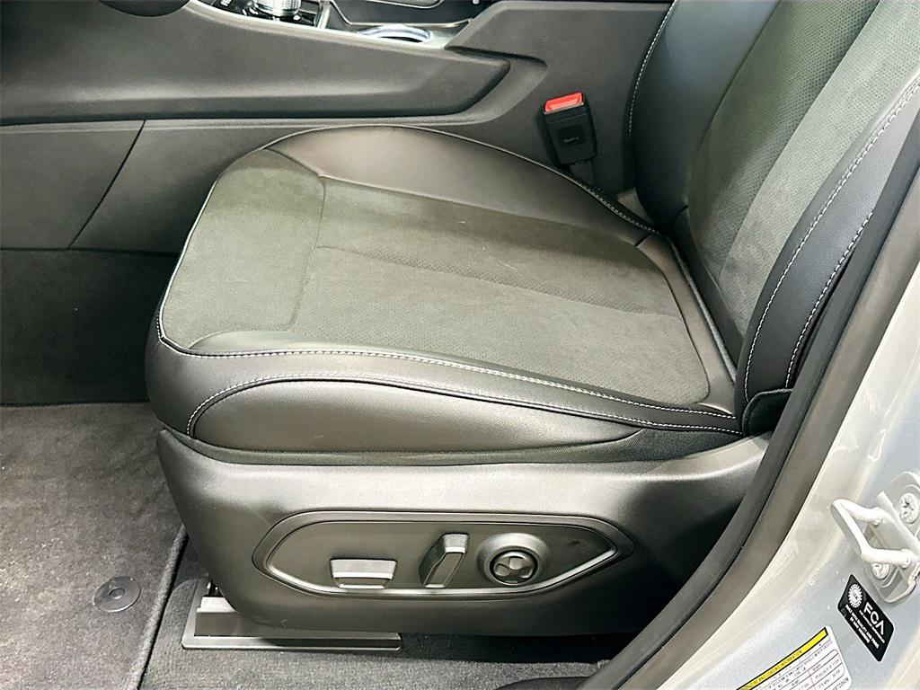 new 2025 Jeep Grand Cherokee L car, priced at $46,900