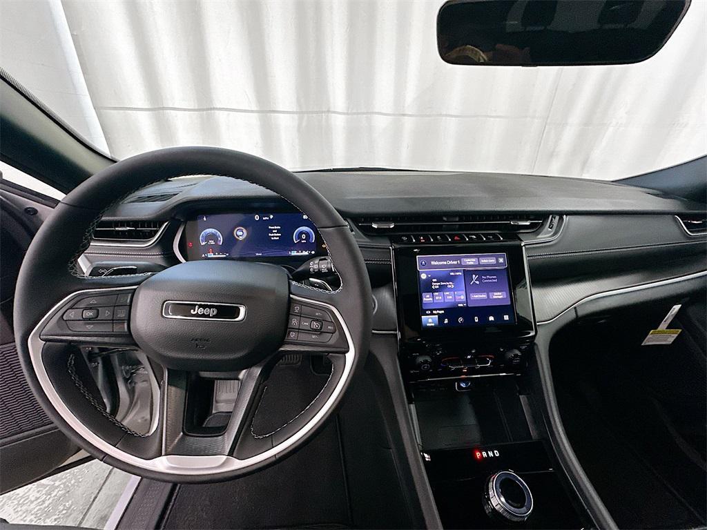 new 2025 Jeep Grand Cherokee L car, priced at $46,900