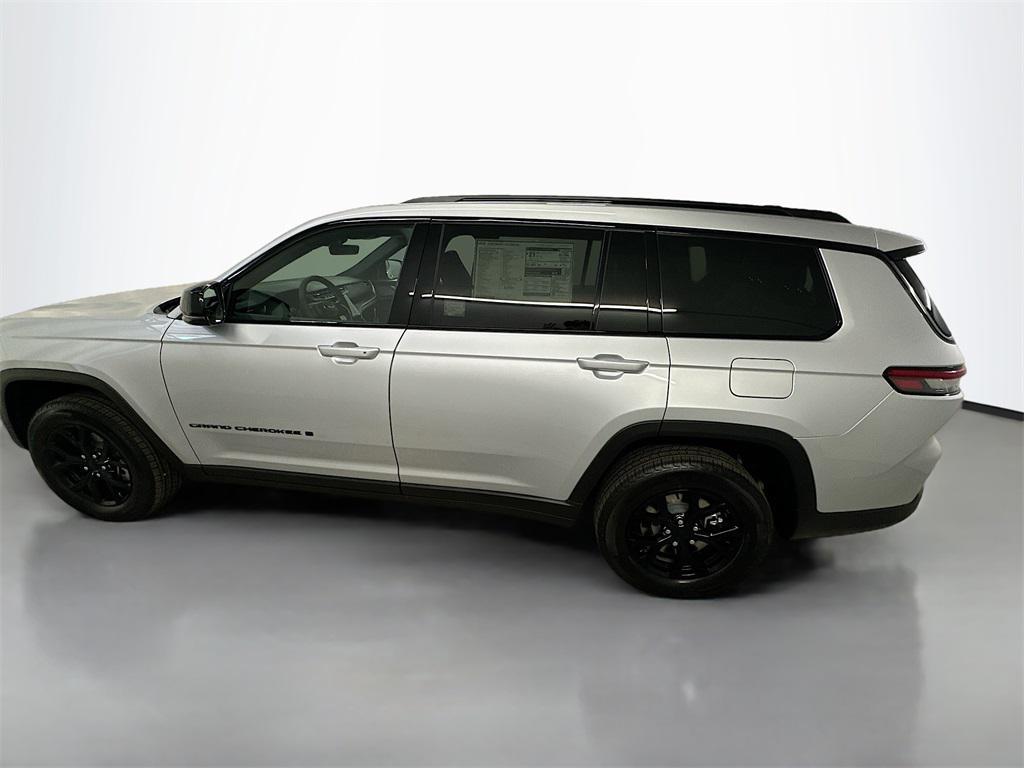 new 2025 Jeep Grand Cherokee L car, priced at $46,900