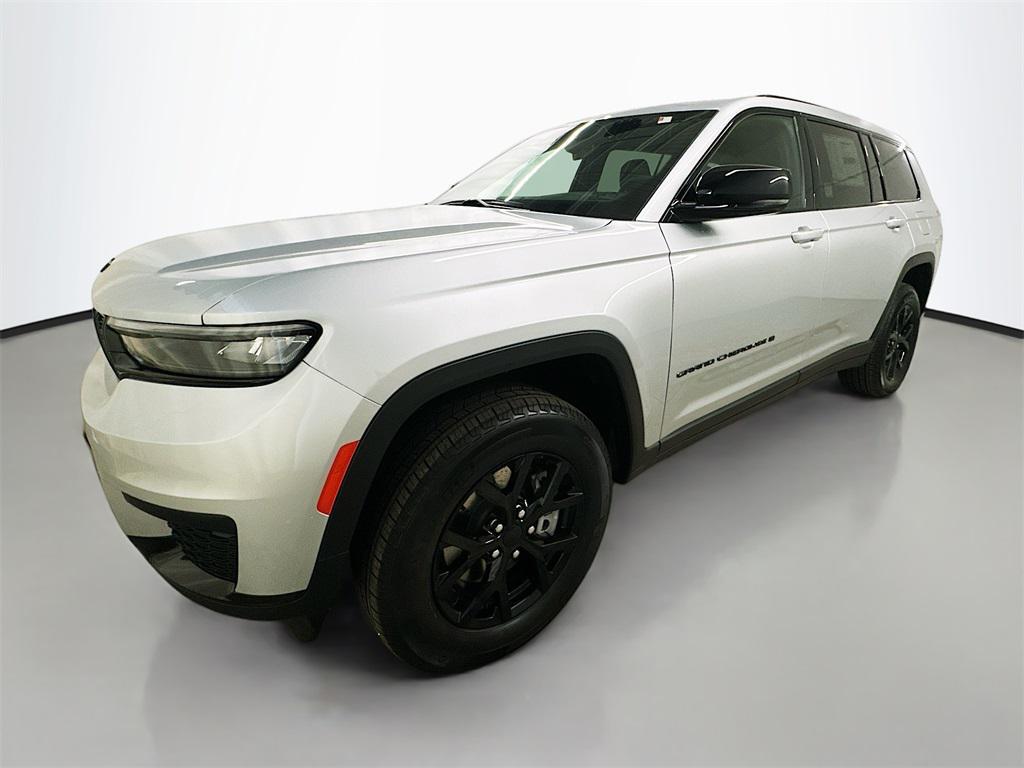 new 2025 Jeep Grand Cherokee L car, priced at $46,900