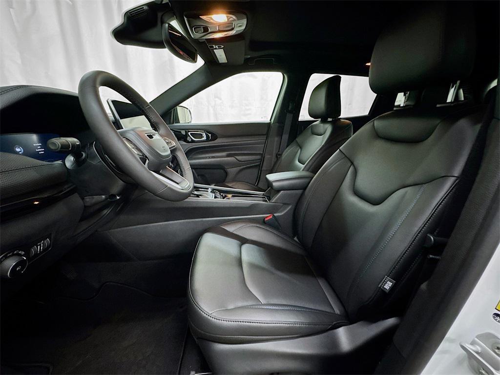 new 2026 Jeep Compass car, priced at $39,175