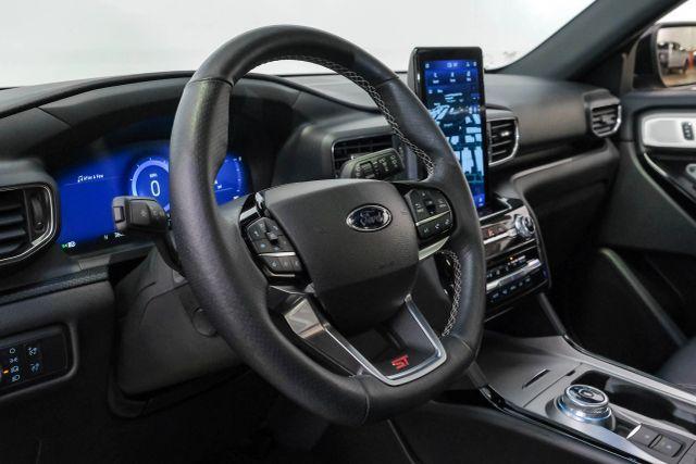used 2022 Ford Explorer car, priced at $39,900
