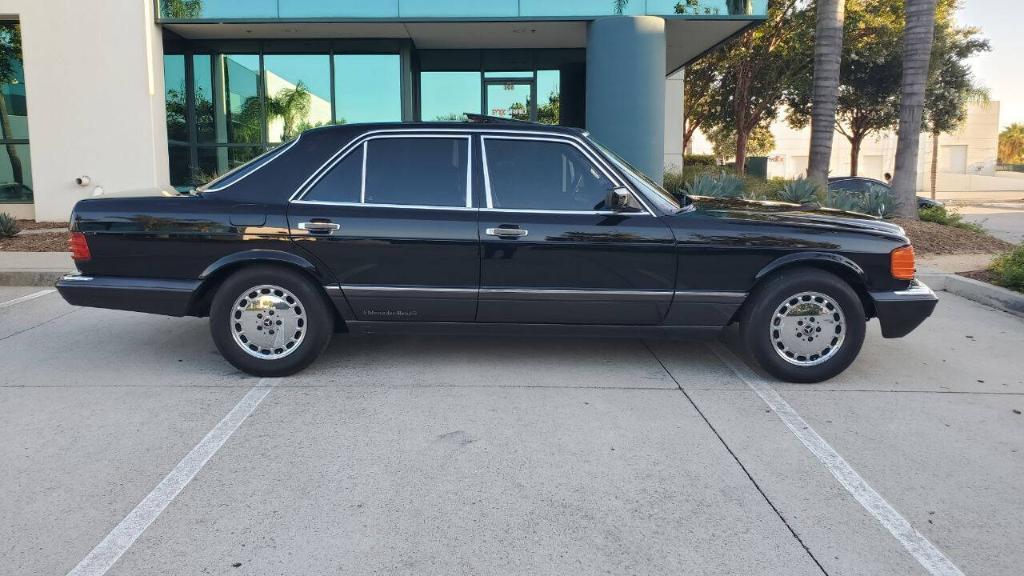 used 1989 Mercedes-Benz E-Class car, priced at $10,995