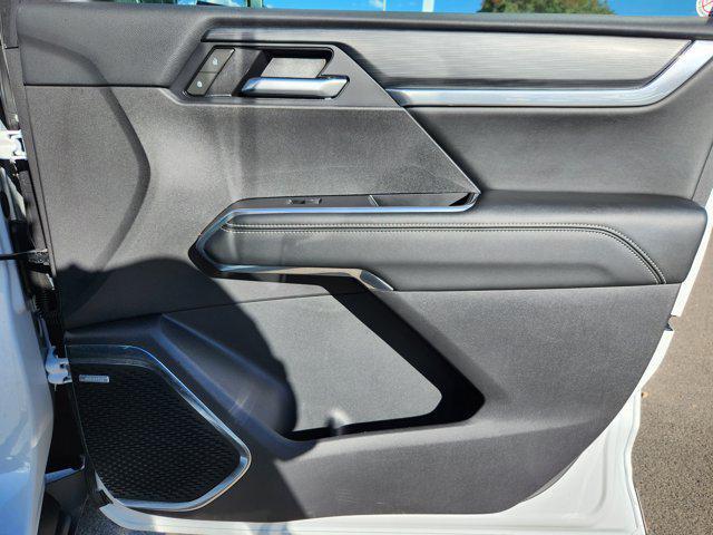 used 2025 GMC Acadia car, priced at $39,048