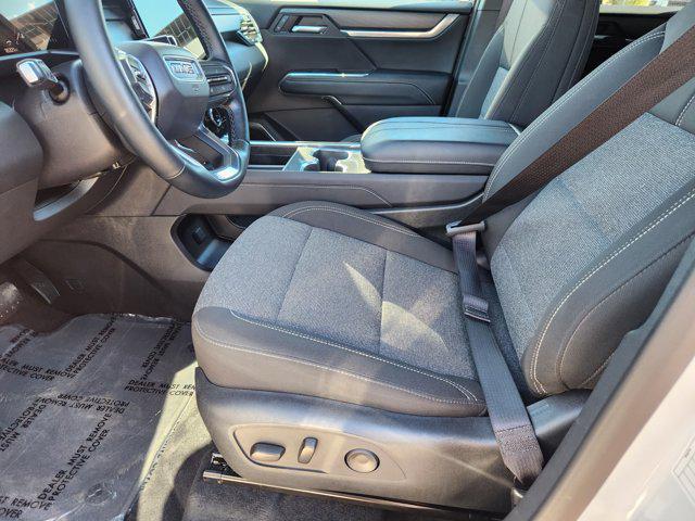used 2025 GMC Acadia car, priced at $40,998