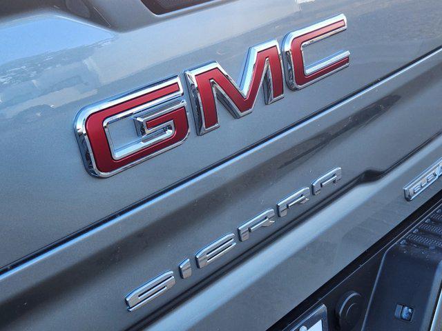 new 2025 GMC Sierra 1500 car, priced at $55,215