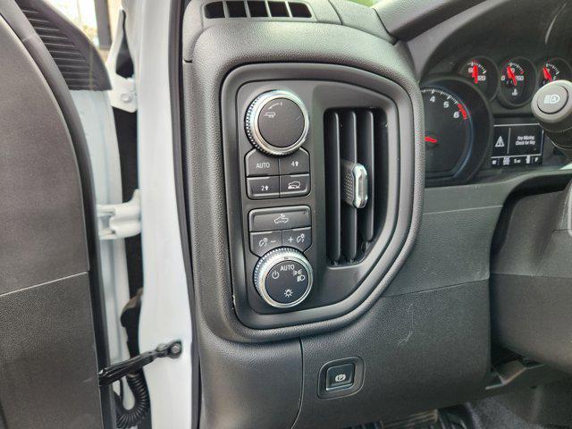 new 2025 GMC Sierra 1500 car, priced at $42,725