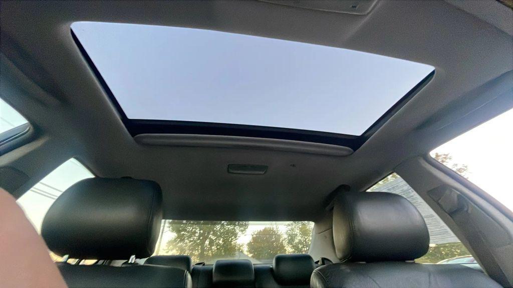 used 2005 Lexus ES 330 car, priced at $3,500