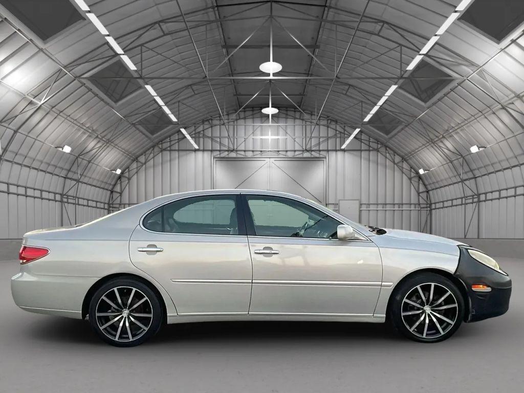 used 2005 Lexus ES 330 car, priced at $3,500