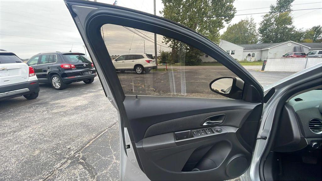 used 2016 Chevrolet Cruze Limited car, priced at $10,450