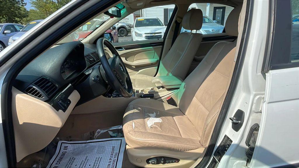 used 2002 BMW 325 car, priced at $3,750